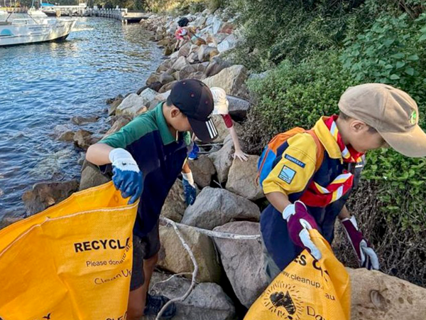 Scouts at Clean Up Australia Day